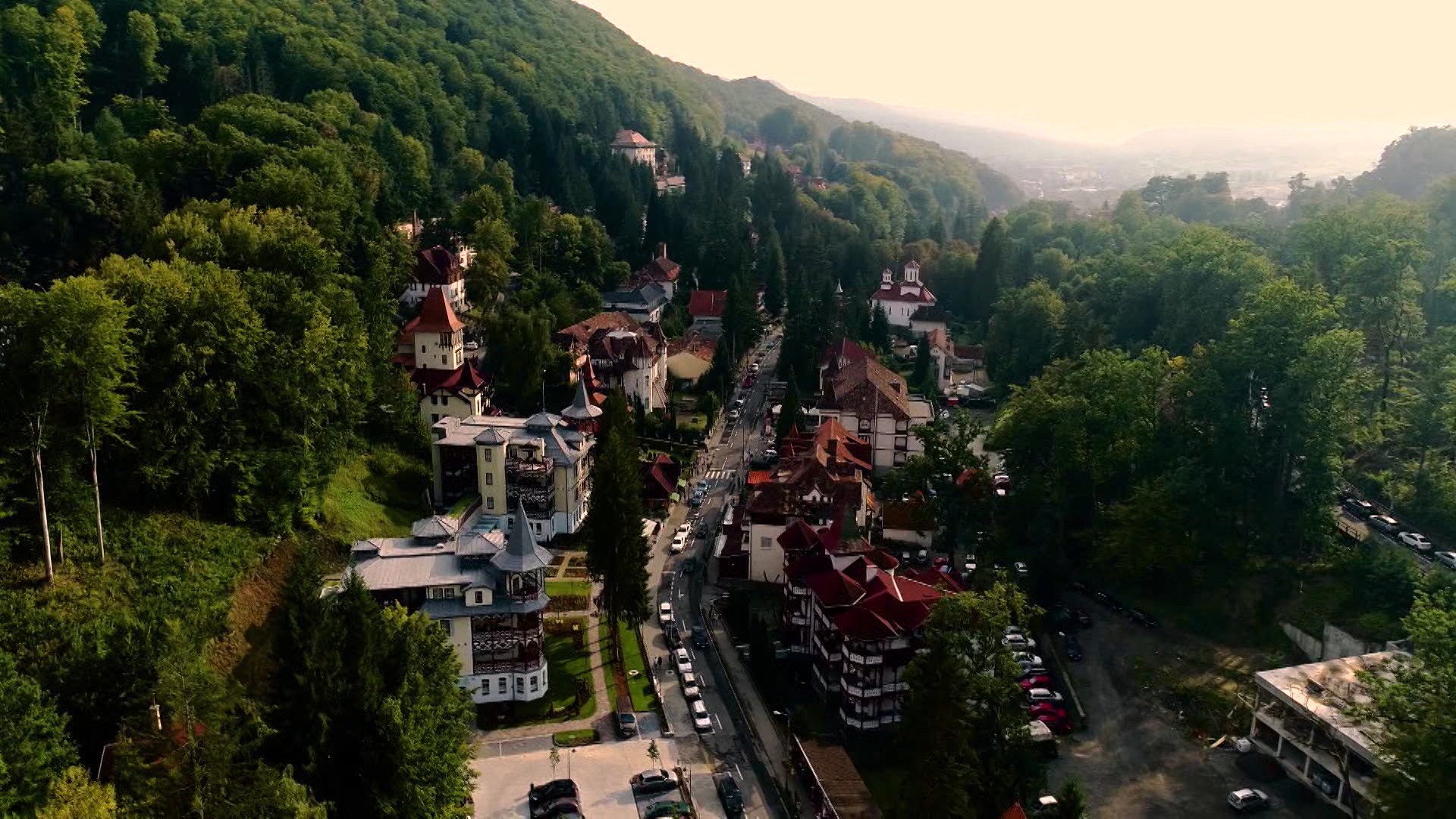 Momeala Care Atrage Pestele Ca Un Magnet Indiferent De Anotimp Staţiunea care atrage turişti indiferent de anotimp. Cât costă o