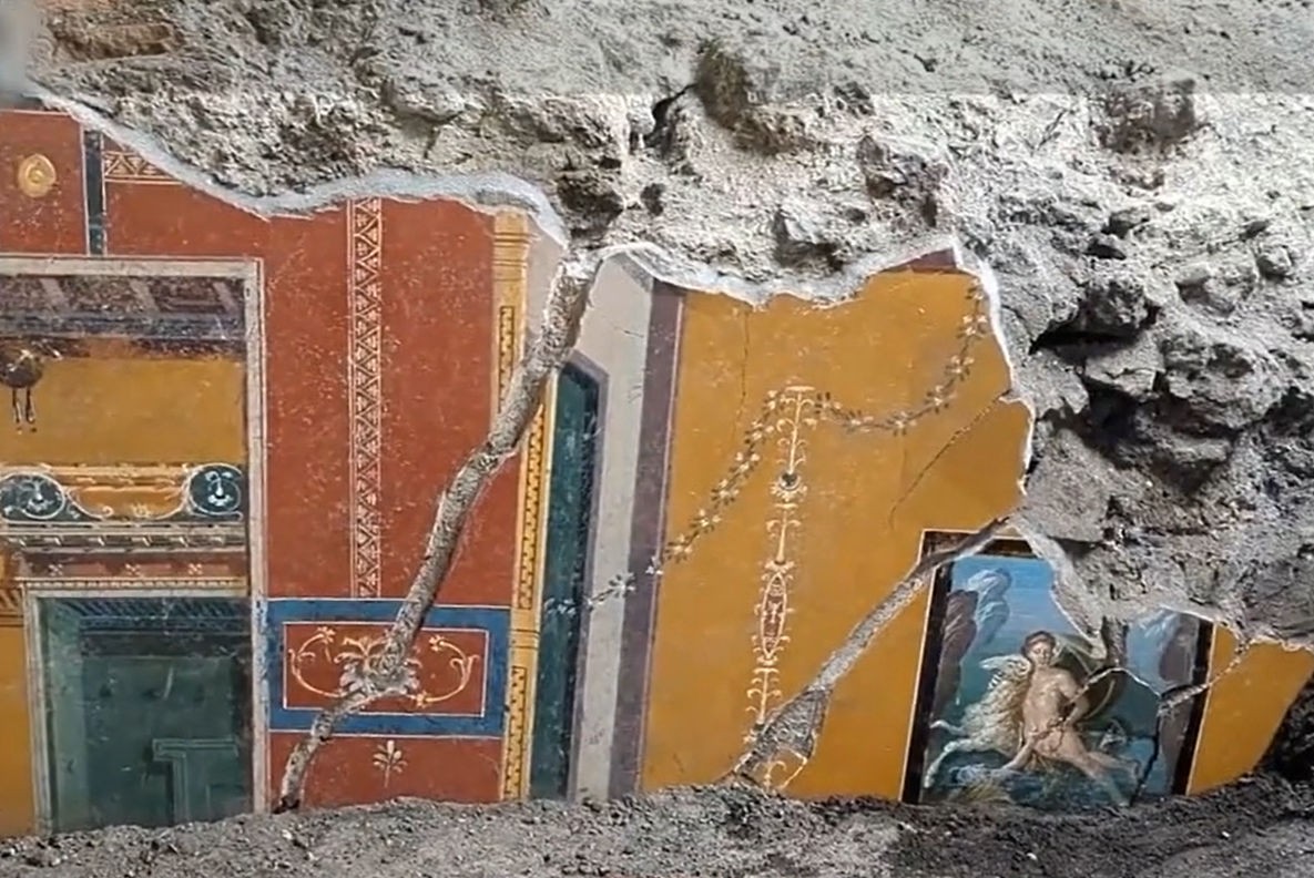 Descoperire inedită în timpul săpăturilor din Pompei. Arheologii au dat peste noi fresce spectaculoase