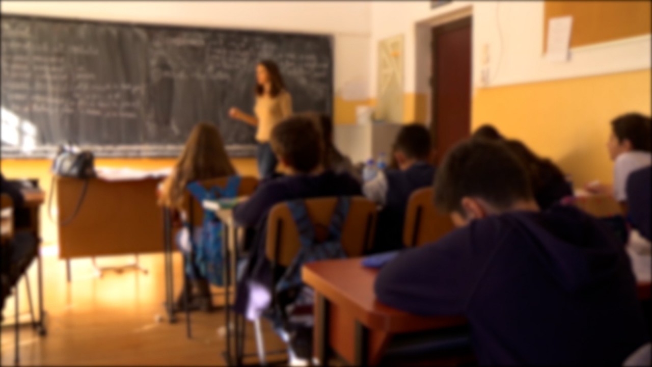 Un Elev De 7 Ani Din Târgu Mureş îşi Agresează Colegii, Profesorii şi ...