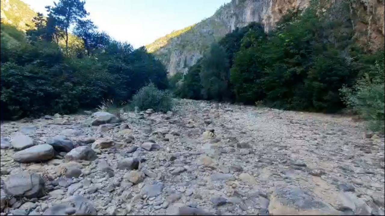 Comoara ascunsă în inima Gorjului din care a mai rămas doar pietrele ...