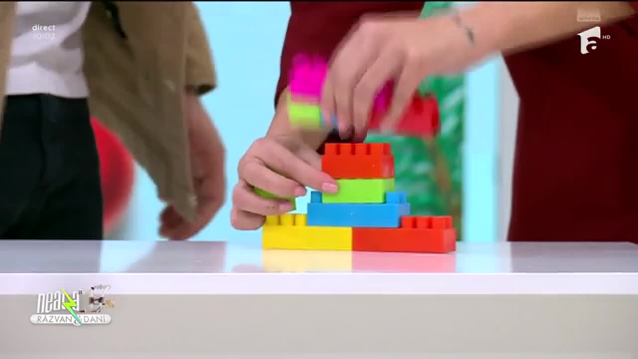 Super Neatza, 18 decembrie 2025. Concursul &bdquo;Pachetul lui Moș Crăciun&rdquo;! Ce a c&acirc;știgat Iuliana Tudor