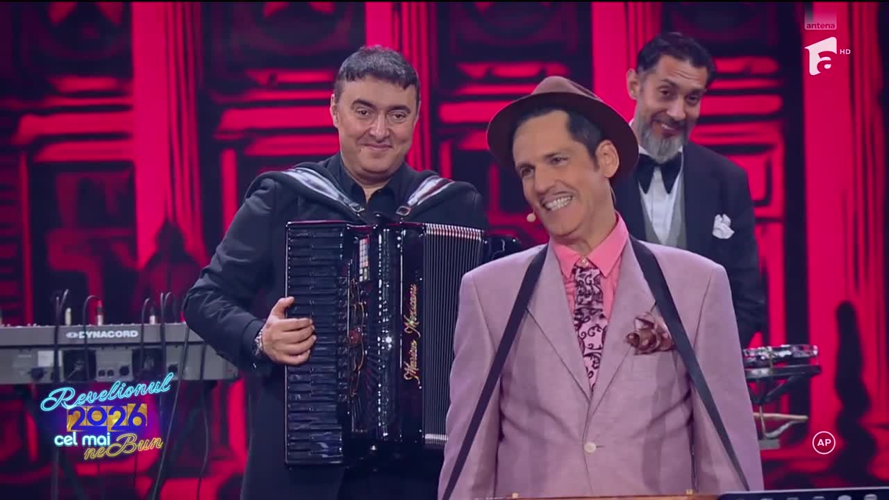 Revelionul cel mai neBUN 2026! Ștefan Bănică și Emilia Popescu c&acirc;ntă piesa Bonsoir Couplet