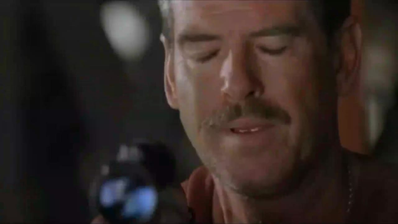 The Matador | Matadorul - Trailer