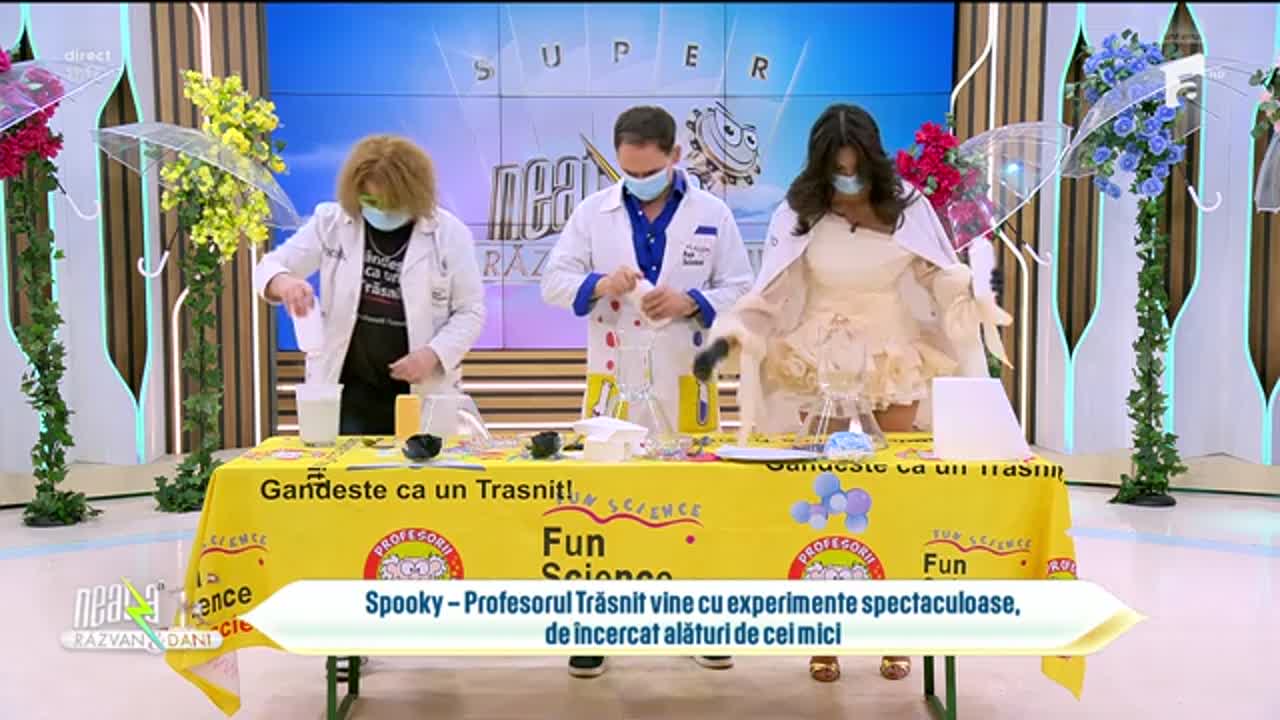 Super Neatza.  Experimente distractive cu Spooky, Profesorul Trăsnit