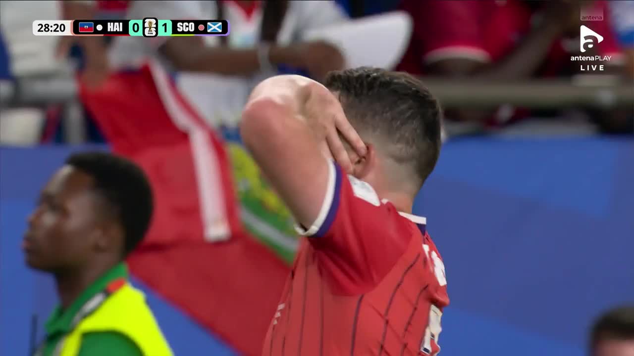 McGinn deschide scorul cu un șut deviat | Haiti – Scoția