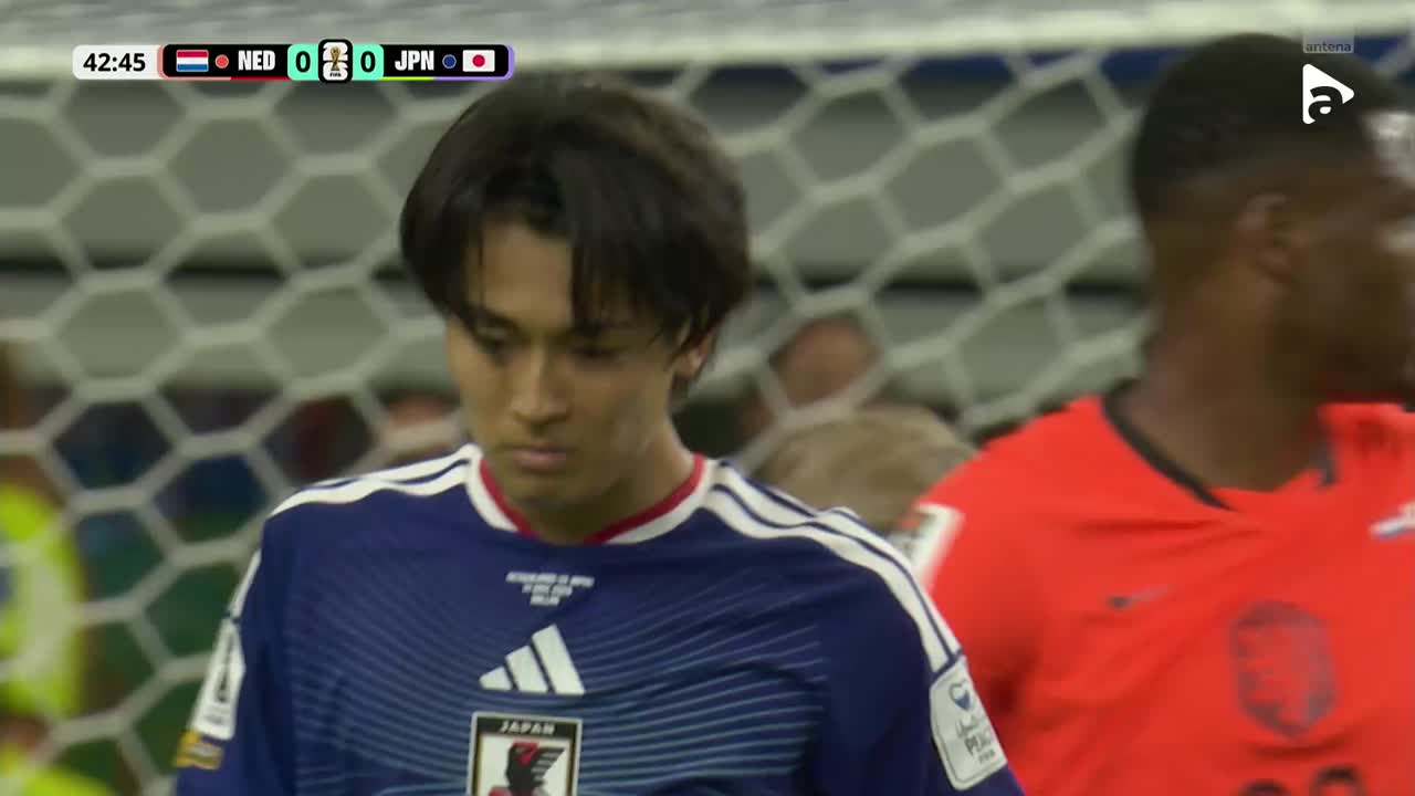 Nakamura are o șansă mare de gol | Olanda - Japonia