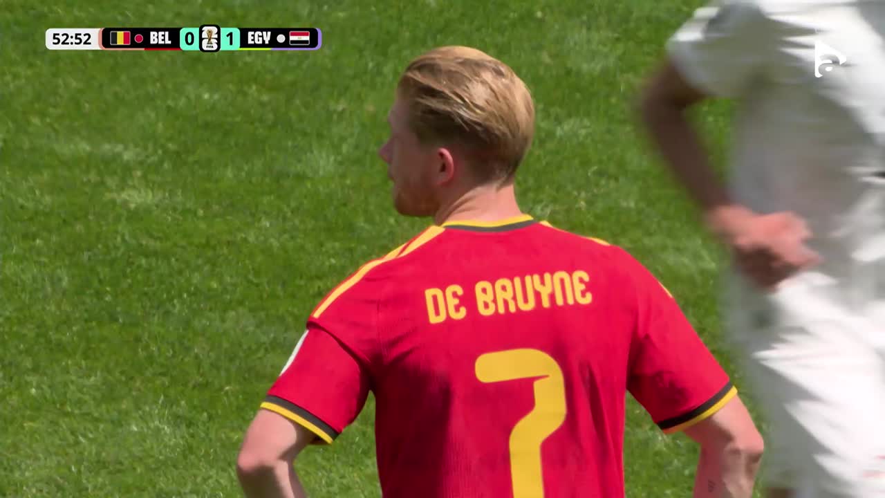Kevin De Bruyne lovește bara cu un șut din lovitură liberă | Belgia - Egipt