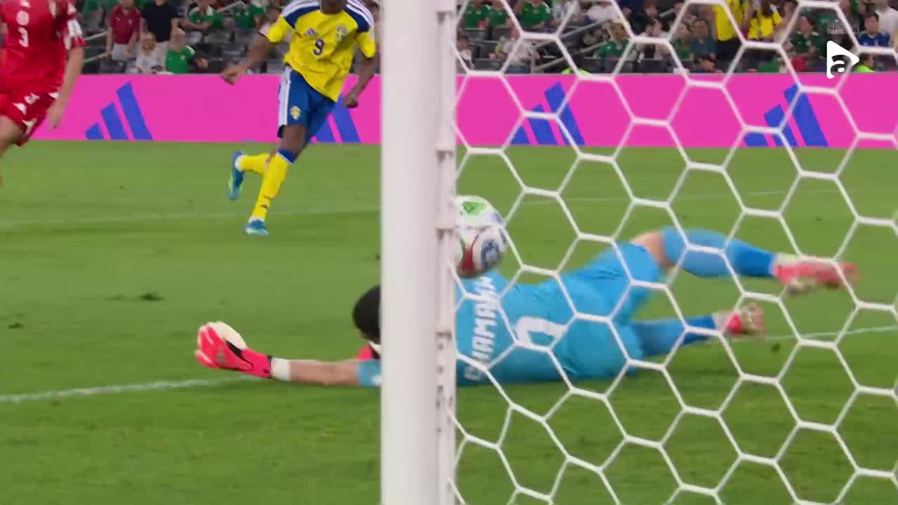 Contraatac perfect, Alexander Isak șutează și înscrie la colțul lung | Suedia vs Tunisia