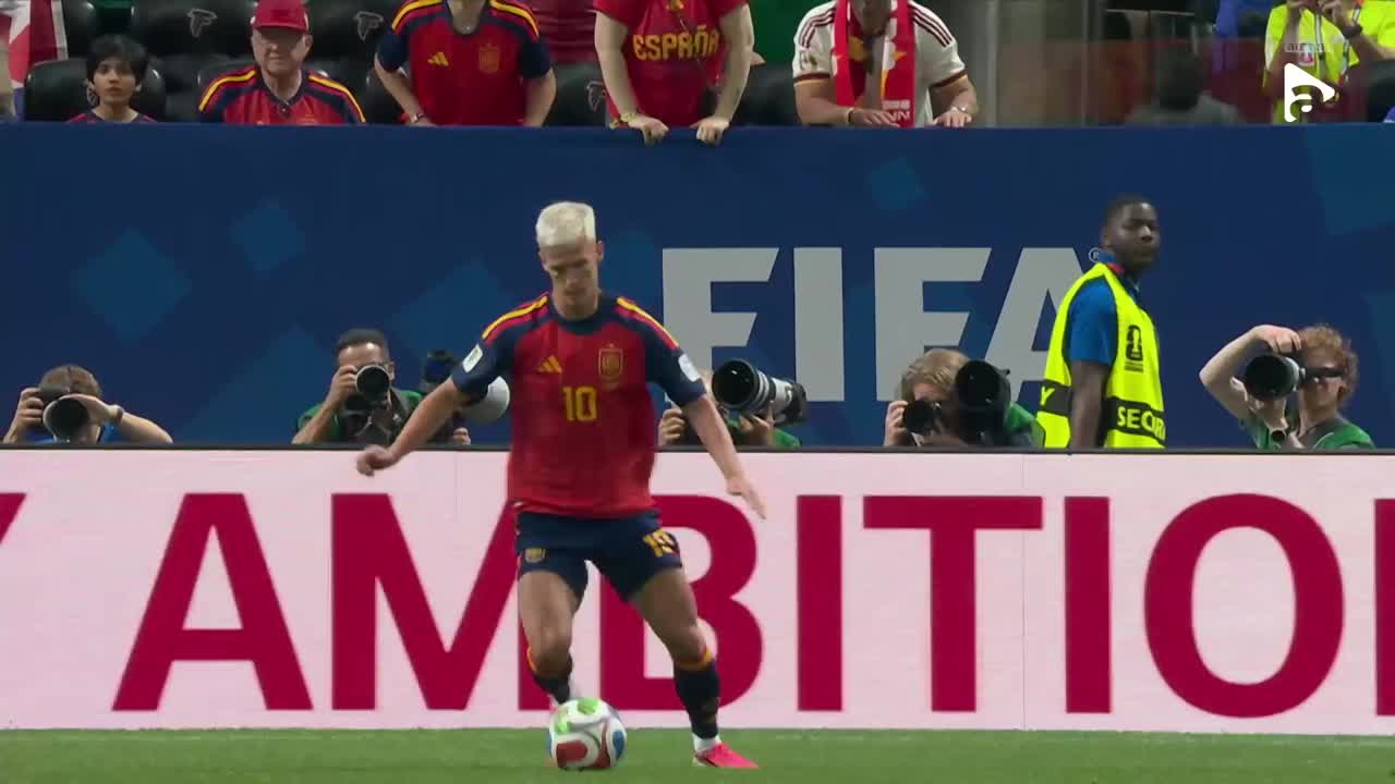 Mikel Oyarzabal, șut puternic peste poartă | Spania - Capul Verde