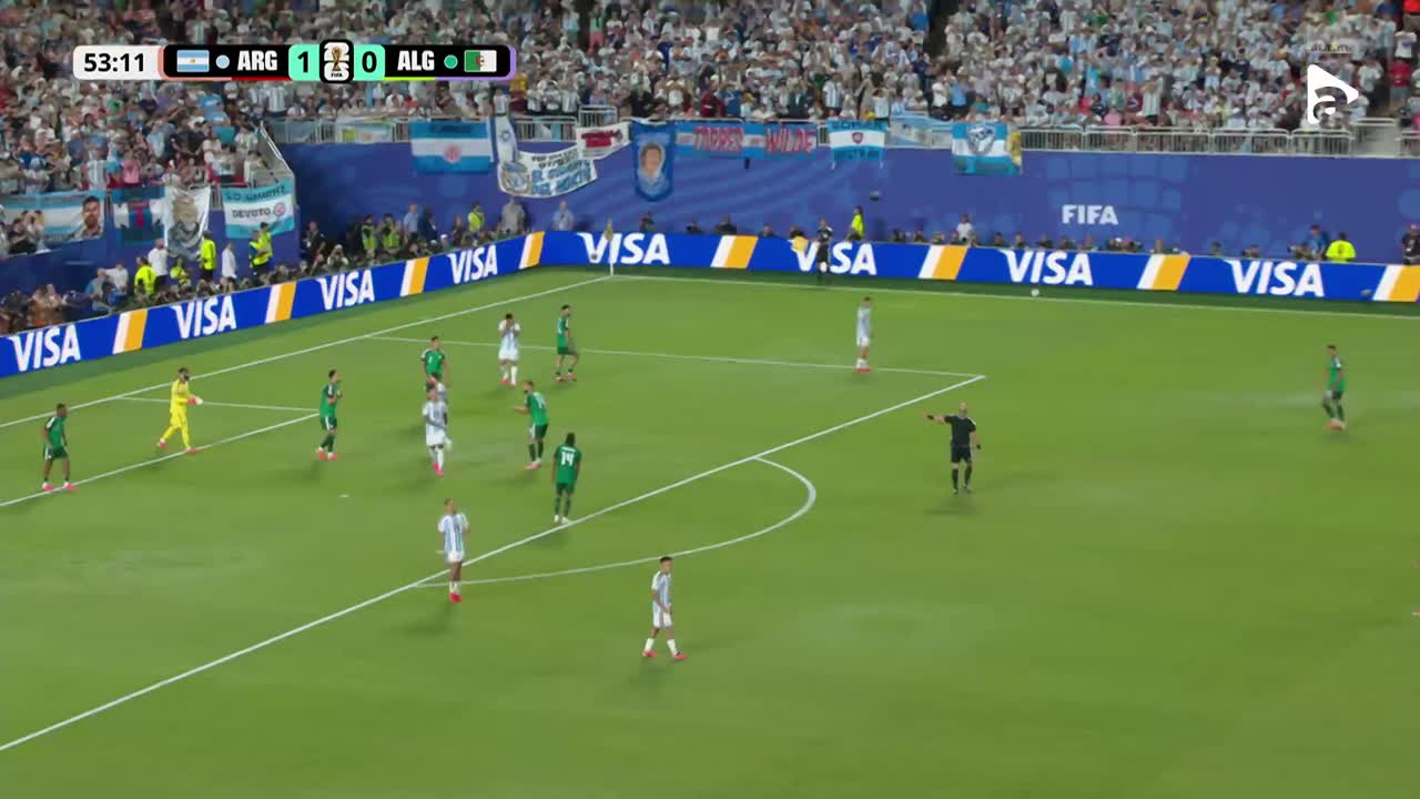 Lautaro Martinez șutează periculos, însă portarul respinge | Argentina - Algeria
