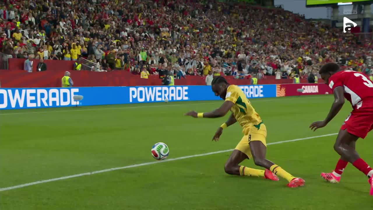 Africanii au cerut penalty, după ce Cordoba l-a călcat în careu pe Opoku | Ghana. - Panama