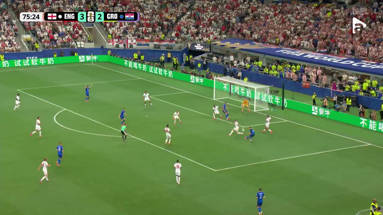 Mario Pasalic șutează din careu, dar Jordan Pickford respinge | Anglia - Croația