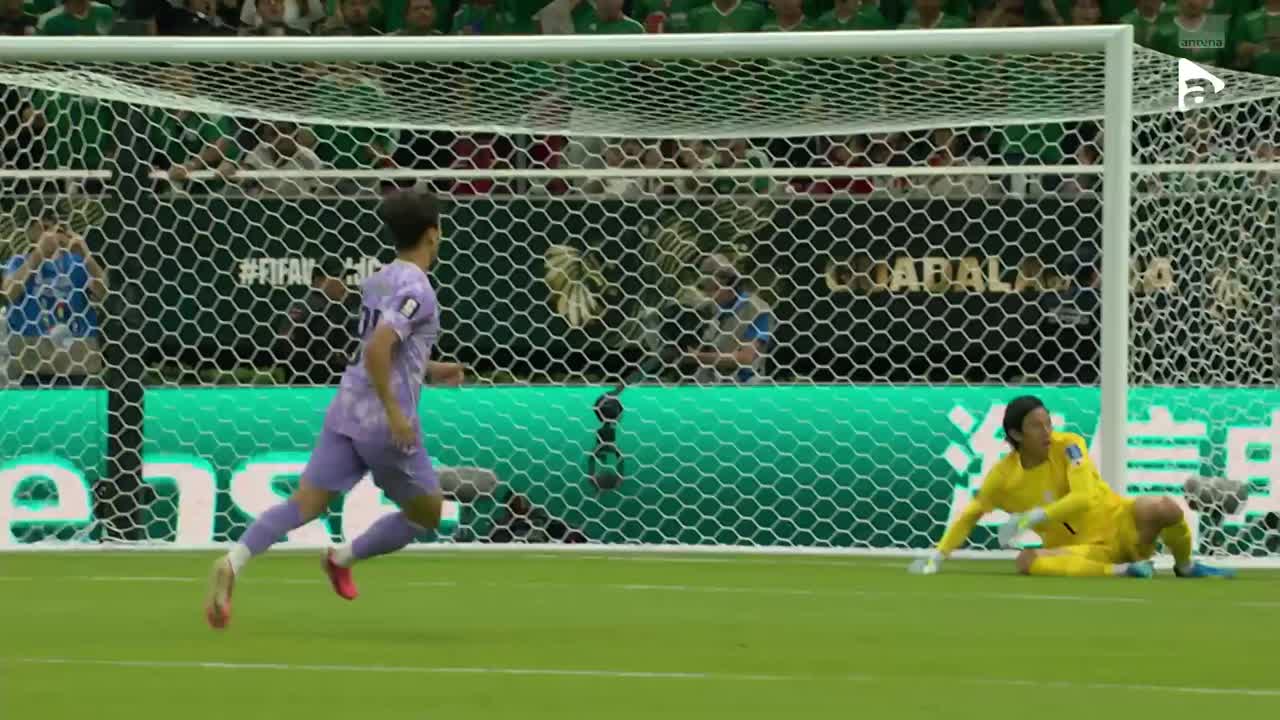 Raul Jimenez preia în careu, dar Kim Seung-Gyu respinge șutul | Mexic - Coreea de Sud