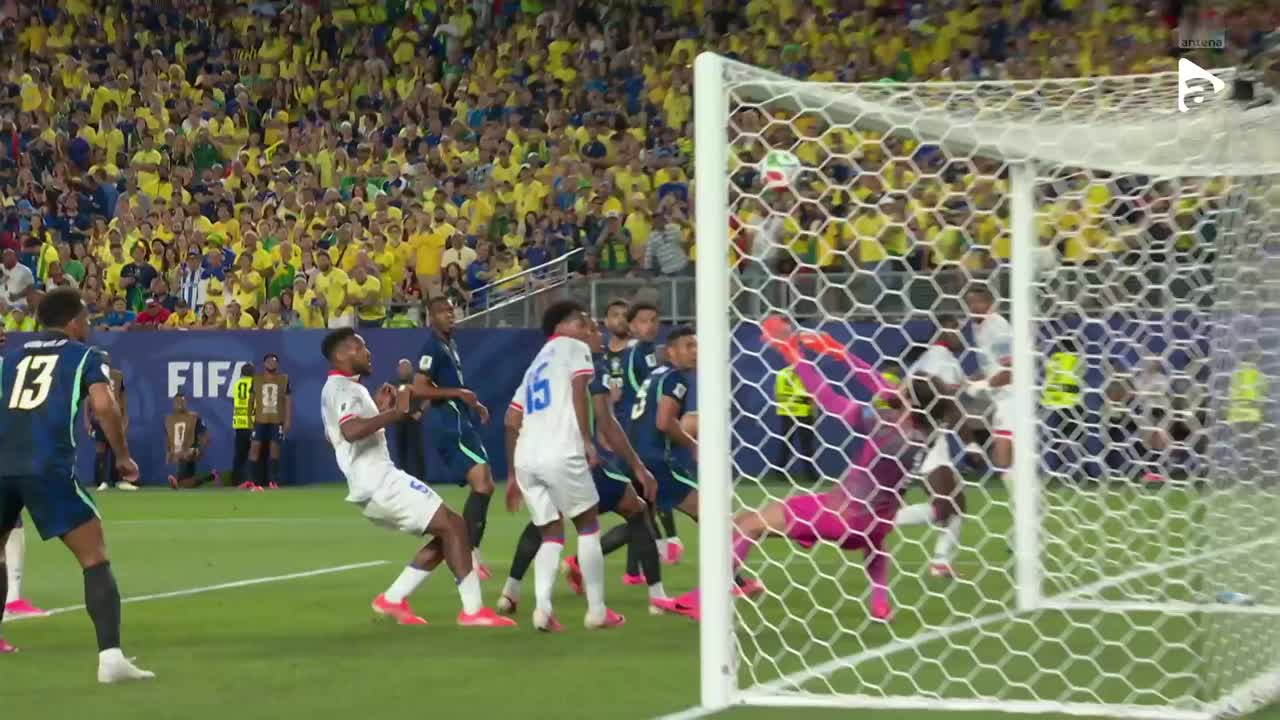Alisson, paradă senzațională la lovitura de cap a lui Arce | Brazilia - Haiti