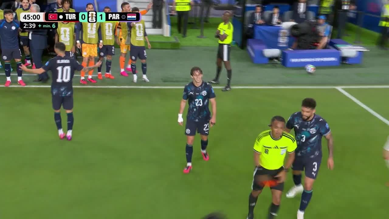 Miguel Almiron vede cartonașul roșu pentru comportament nesportiv! (min. 45+3) | Turcia - Paraguay