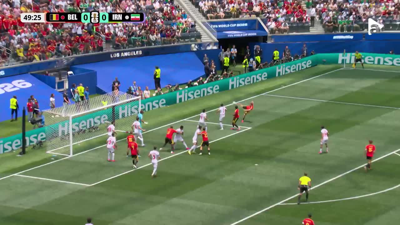 Centrare din corner pentru Saelemaekers. Șutul lui trece pe lângă poartă | Belgia - Iran