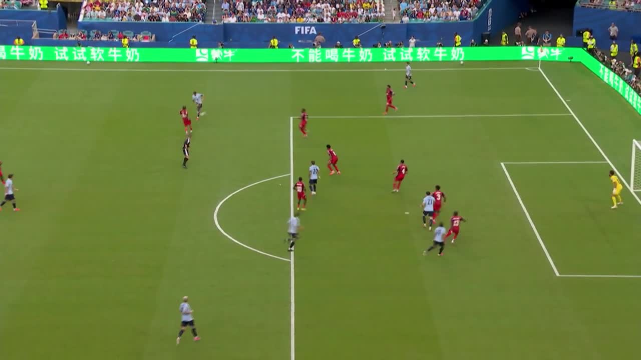Maxi Araujo egalează scorul, profit&acirc;nd de balonul ricoșat din bară (min. 44) | Uruguay - Capul Verde