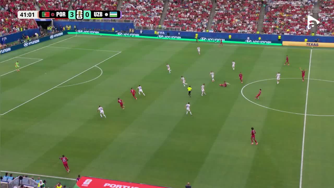 Joao Felix ratează o șansă bună, mingea trece peste transversală | Portugalia - Uzbekistan