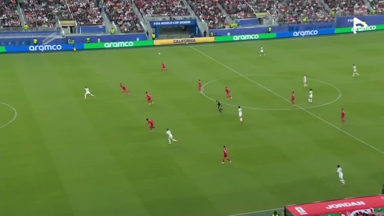 Mahrez ratează o șansă mare! Nu poate șuta din interiorul careului | Iordania - Algeria