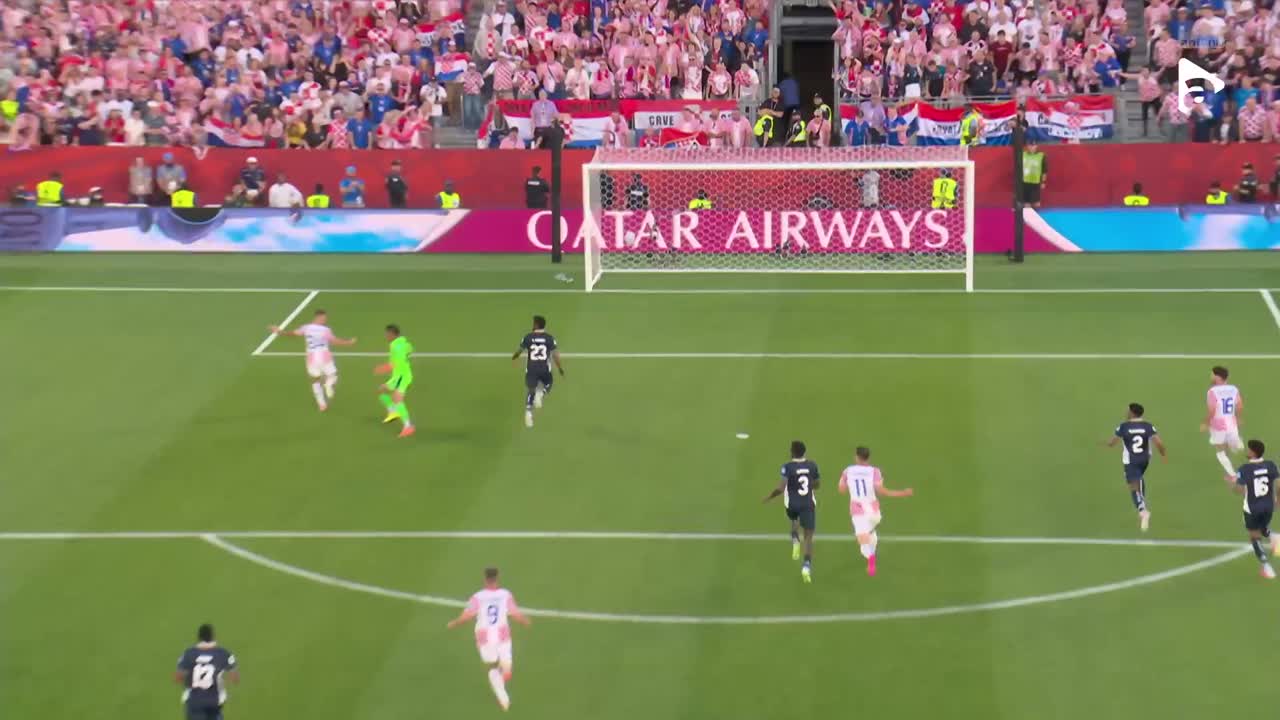 Mario Pasalic nu fructifică dubla ocazie. Portarul respinge primul șut, iar al doilea trece peste | Panama - Croația
