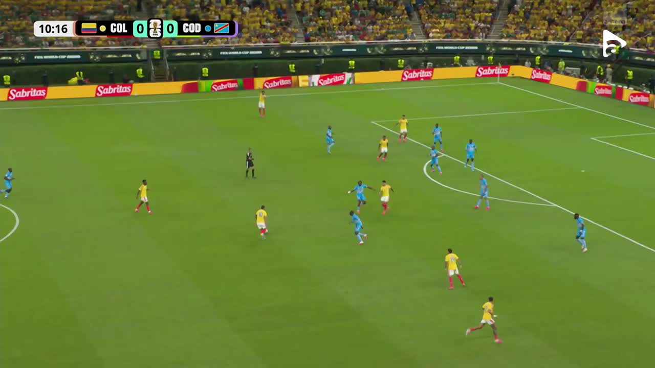 James Rodríguez șutează excelent, dar Lionel Mpasi respinge superb | Columbia - RD Congo
