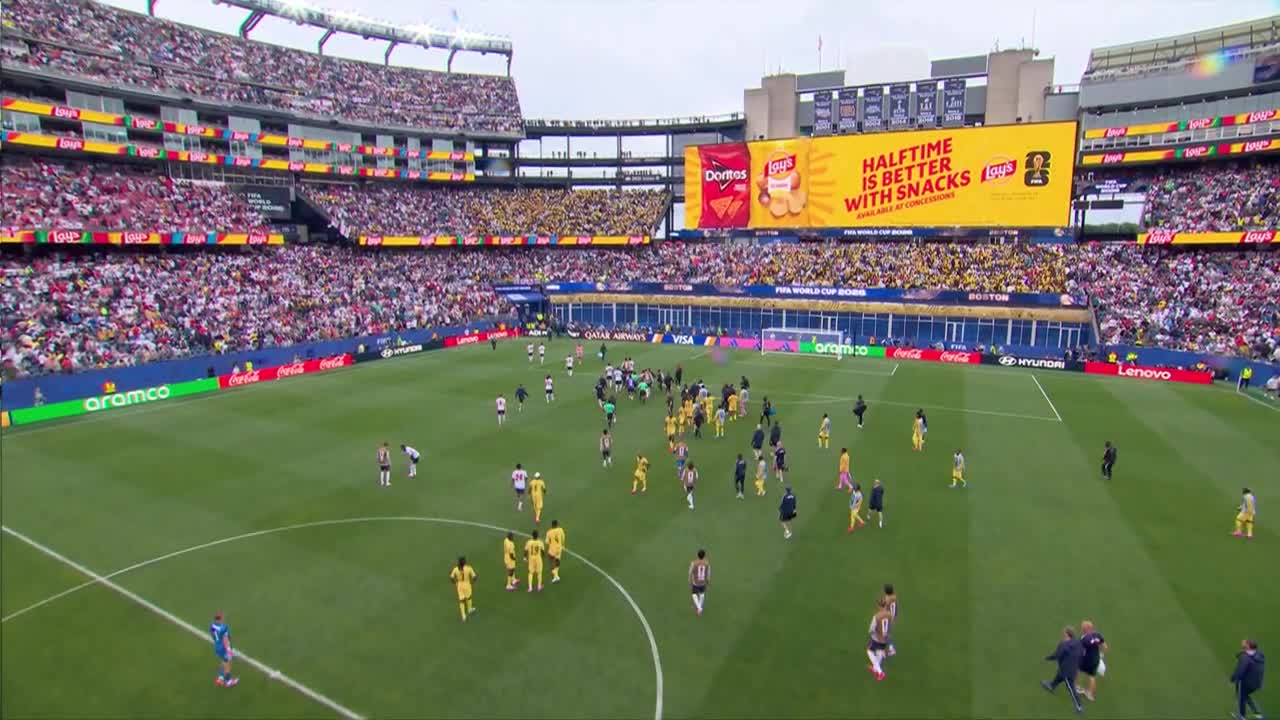 Tensiune la pauză! Jude Bellingham, nervos după fluierul de final al reprizei &icirc;nt&acirc;i | Anglia - Ghana
