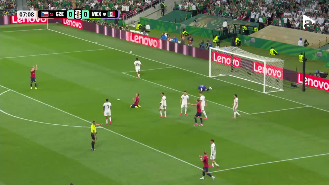 Visinky este aproape de gol, mingea atingând bara | Cehia - Mexic
