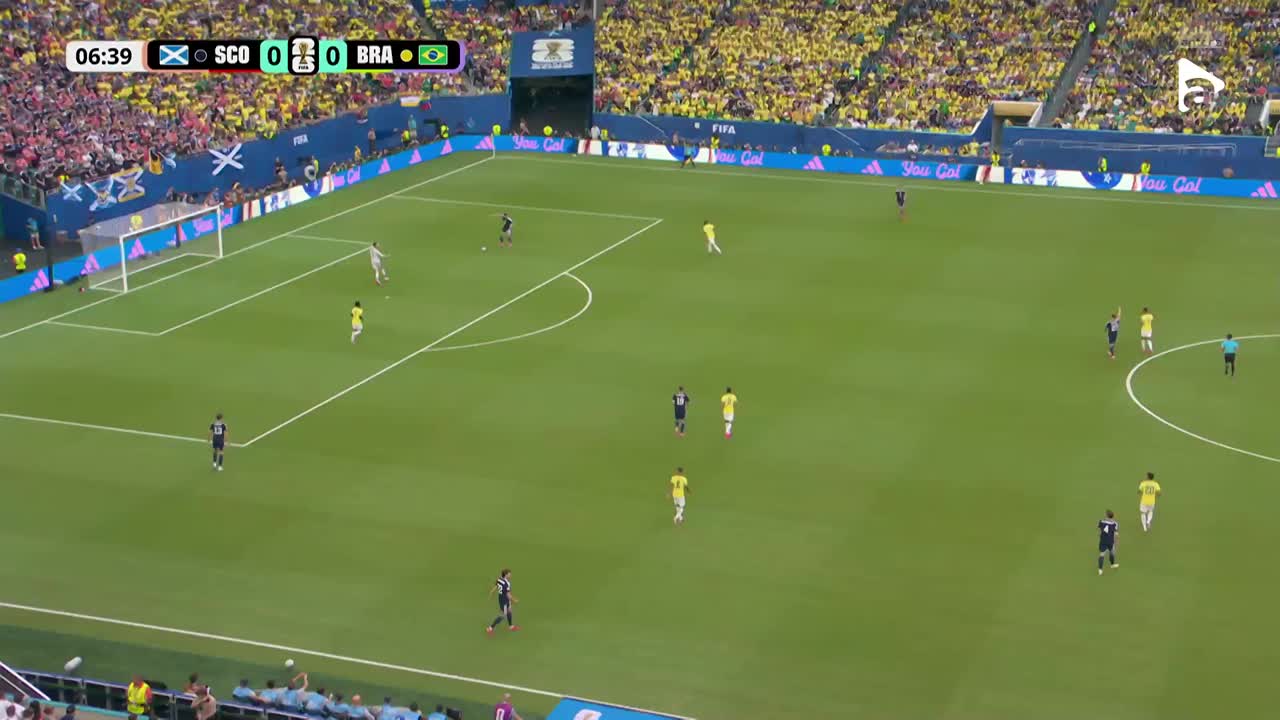 Gol Vinicius! Atacantul profită de eroarea lui McKenna și marchează | Scoția - Brazilia