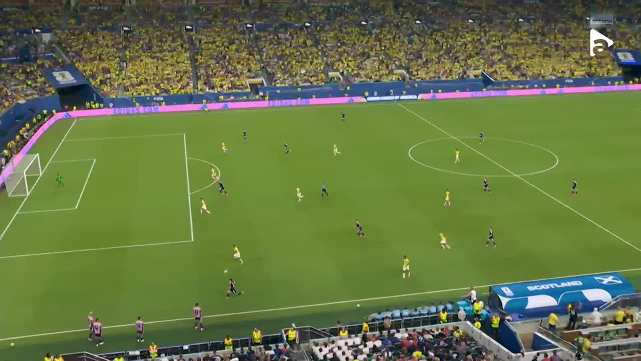 Șutul lui Scott McTominay trece puțin peste poartă | Scoția - Brazilia