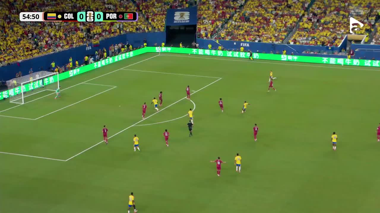 Jefferson Lerma șutează puternic de la marginea careului! Portarul portughez respinge | Columbia - Portugalia