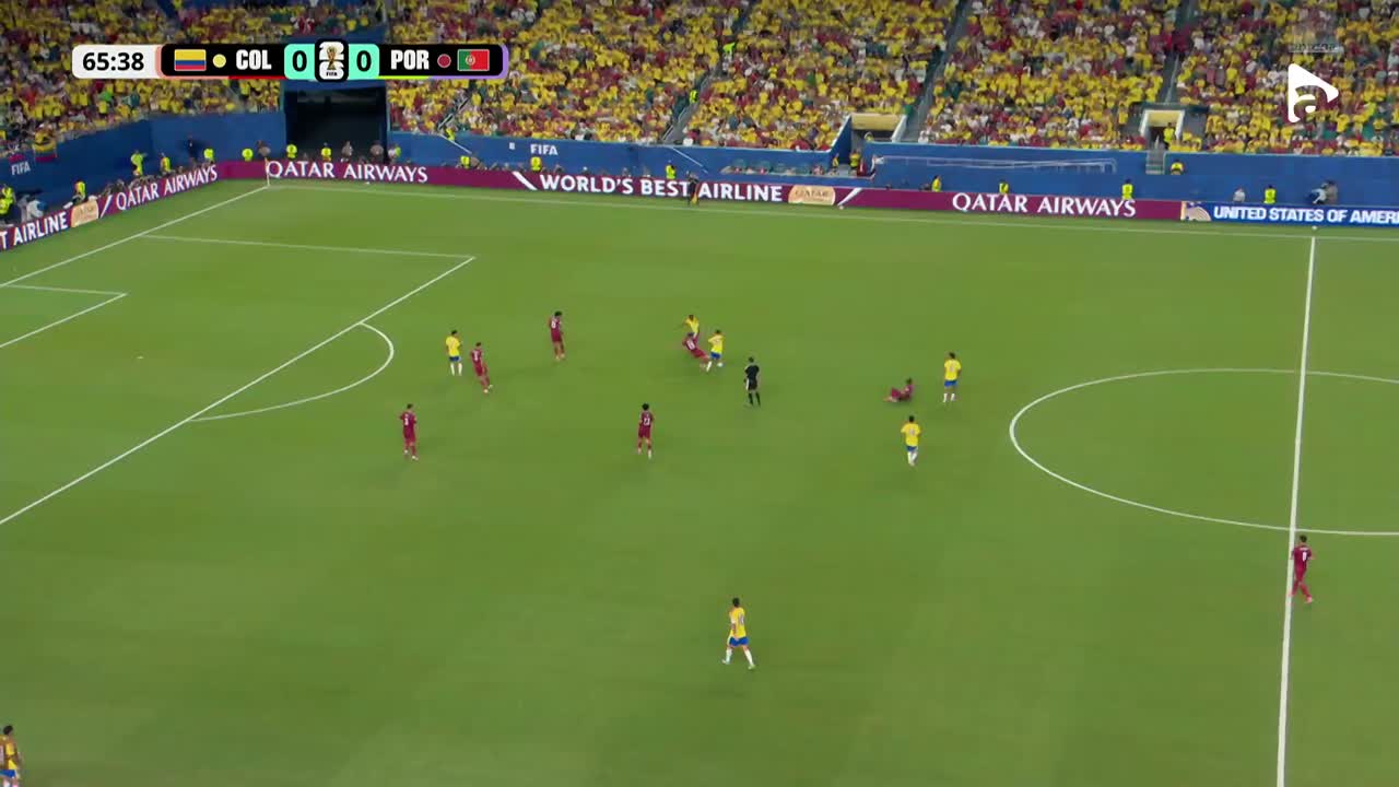 Jhon Arias șutează din voleu de la mică distanță, dar Diogo Costa respinge incredibil | Columbia - Portugalia