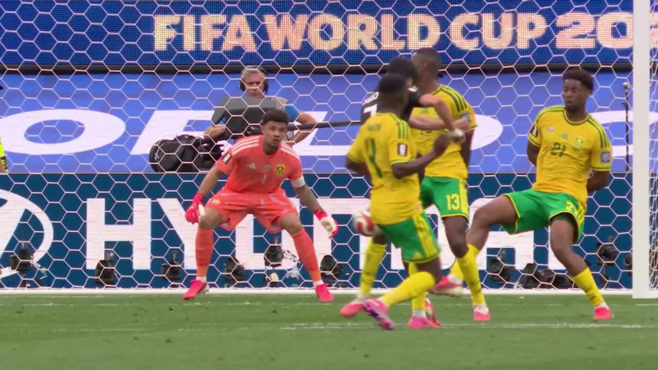 GOOOL Canada! Stephen Eust&aacute;quio deschide scorul cu un șut &icirc;n diagonală (min. 92) | Africa de Sud - Canada