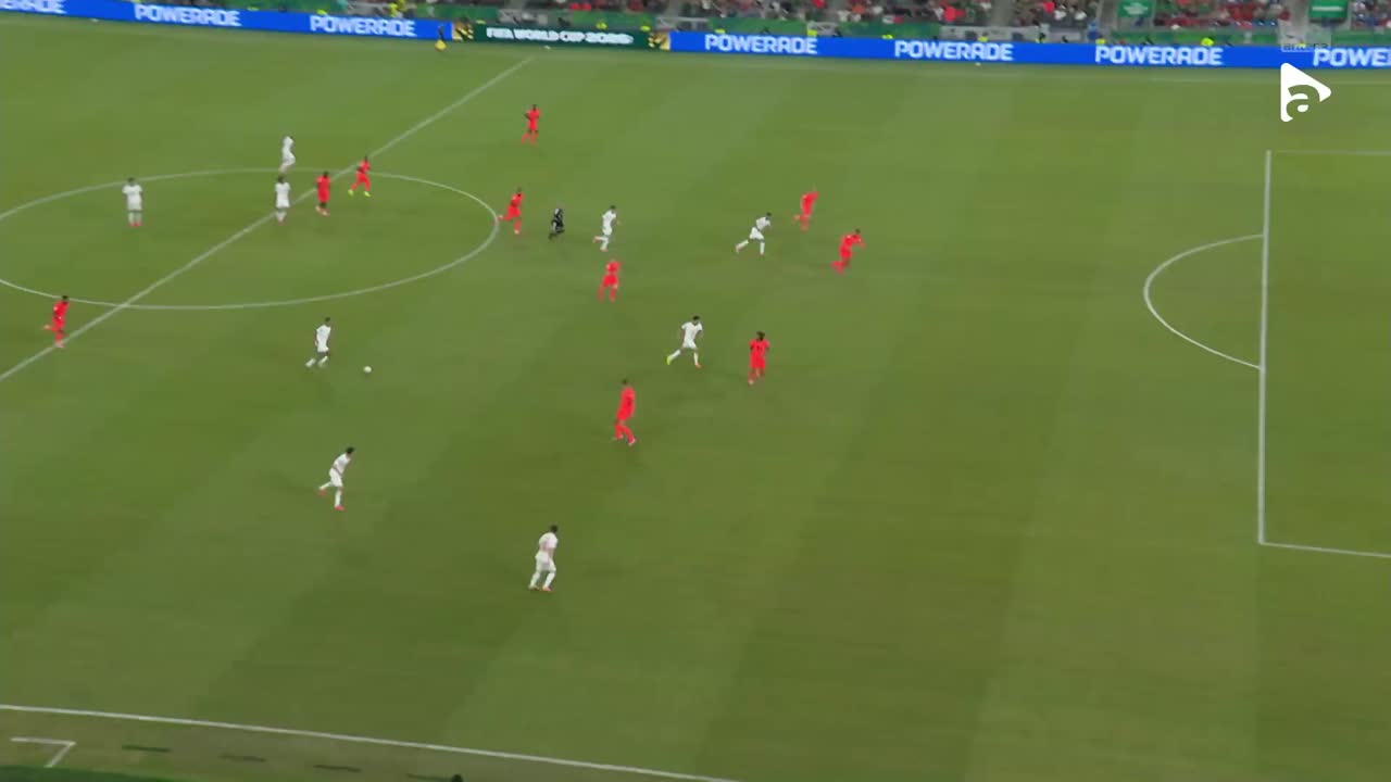 Hakimi trimite în bara transversală | Olanda - Maroc