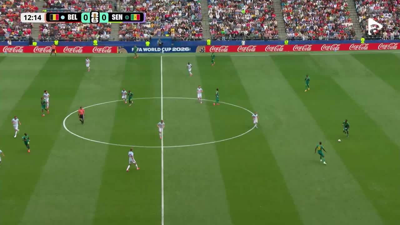 Sarr a trimis mingea în bară | Belgia - Senegal