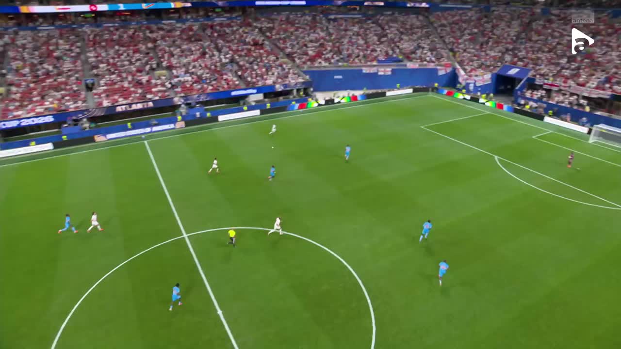 Rashford șutează în plasa laterală | Anglia - RD Congo