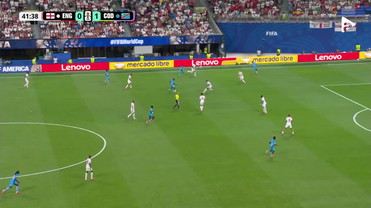 Wissa, aproape de gol după centrarea lui Wan-Bissaka | Anglia - RD Congo