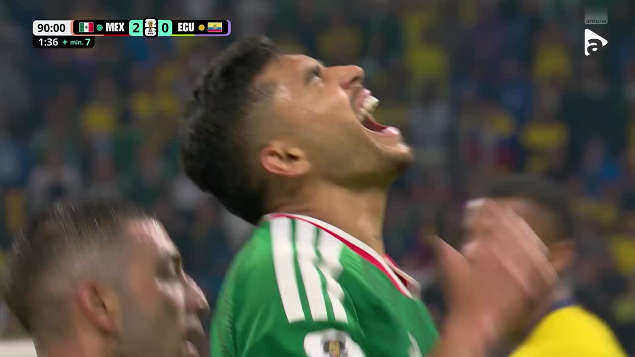 Pineda a șutat plasat pe lângă poarta lui Galindez | Mexic - Ecuador