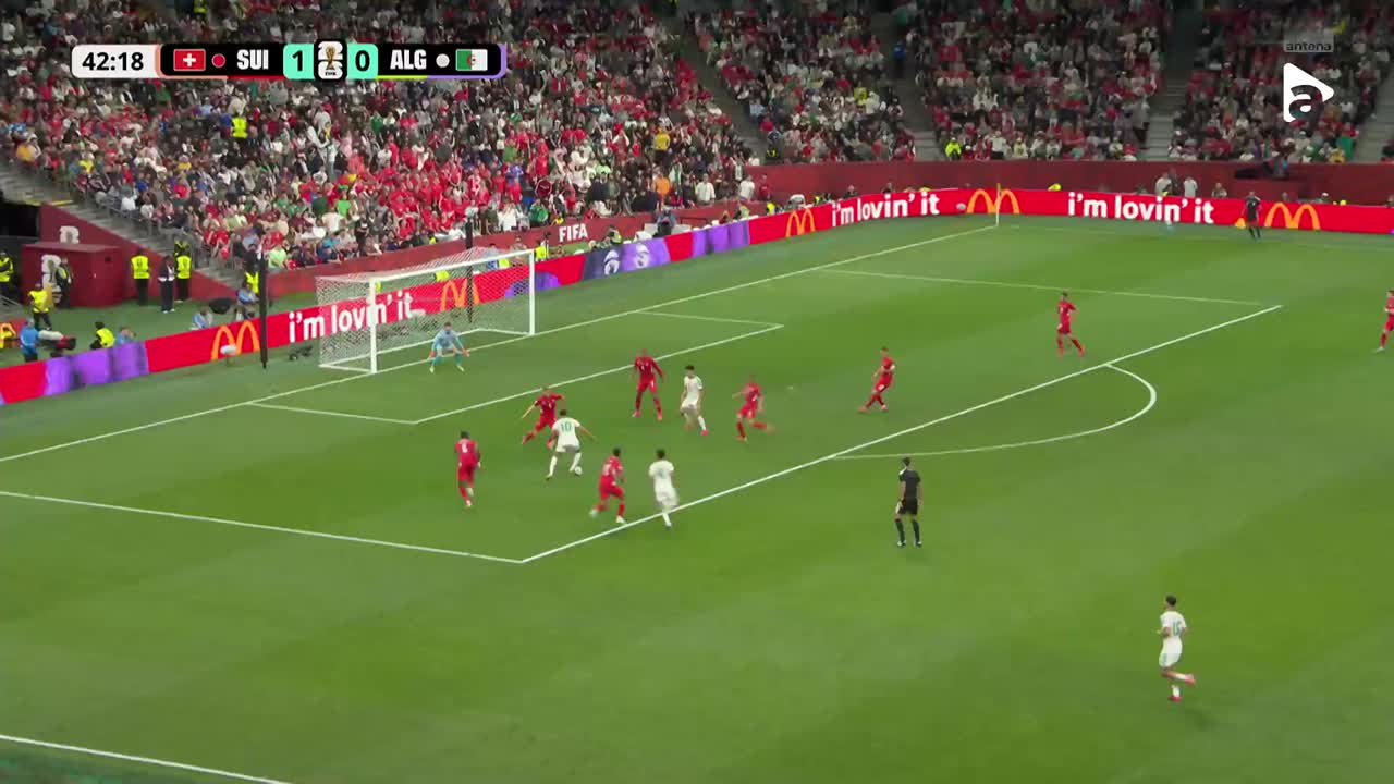 Ocazie Algeria! Houssem Aouar trage din careu, dar pe centrul porții | Elveția - Algeria