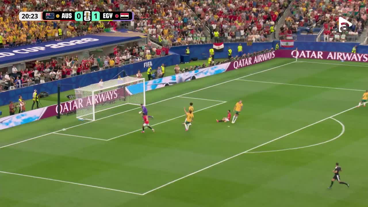 Șutul lui Zico s-a dus doar pe lângă poartă | Australia - Egipt