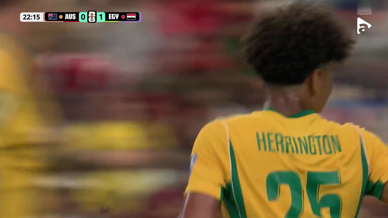 Lovitura de cap a lui Lucas Herrington s-a dus pe lângă poartă | Australia - Egipt