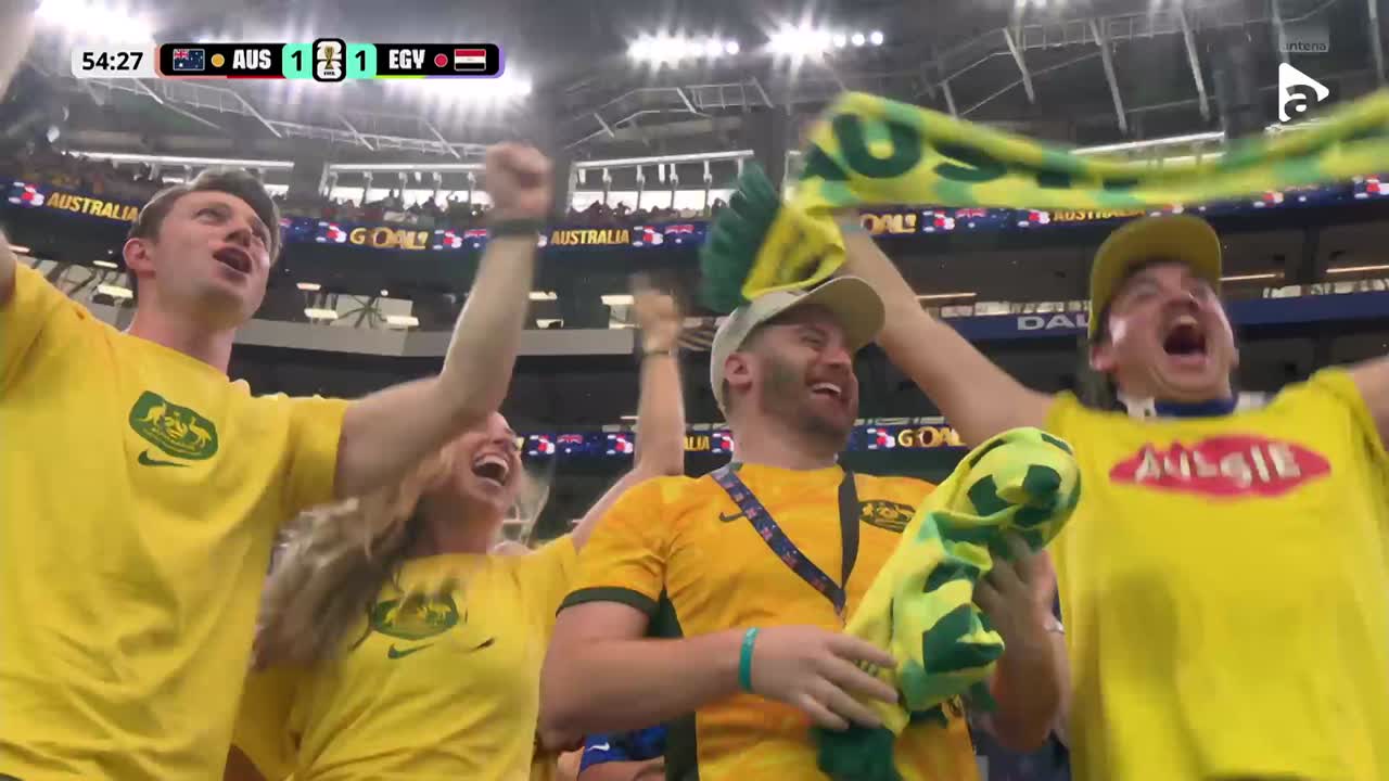 O'Neill a trimis din lovitură liberă în careu, iar Hany a deviat balonul în poartă | Australia - Egipt