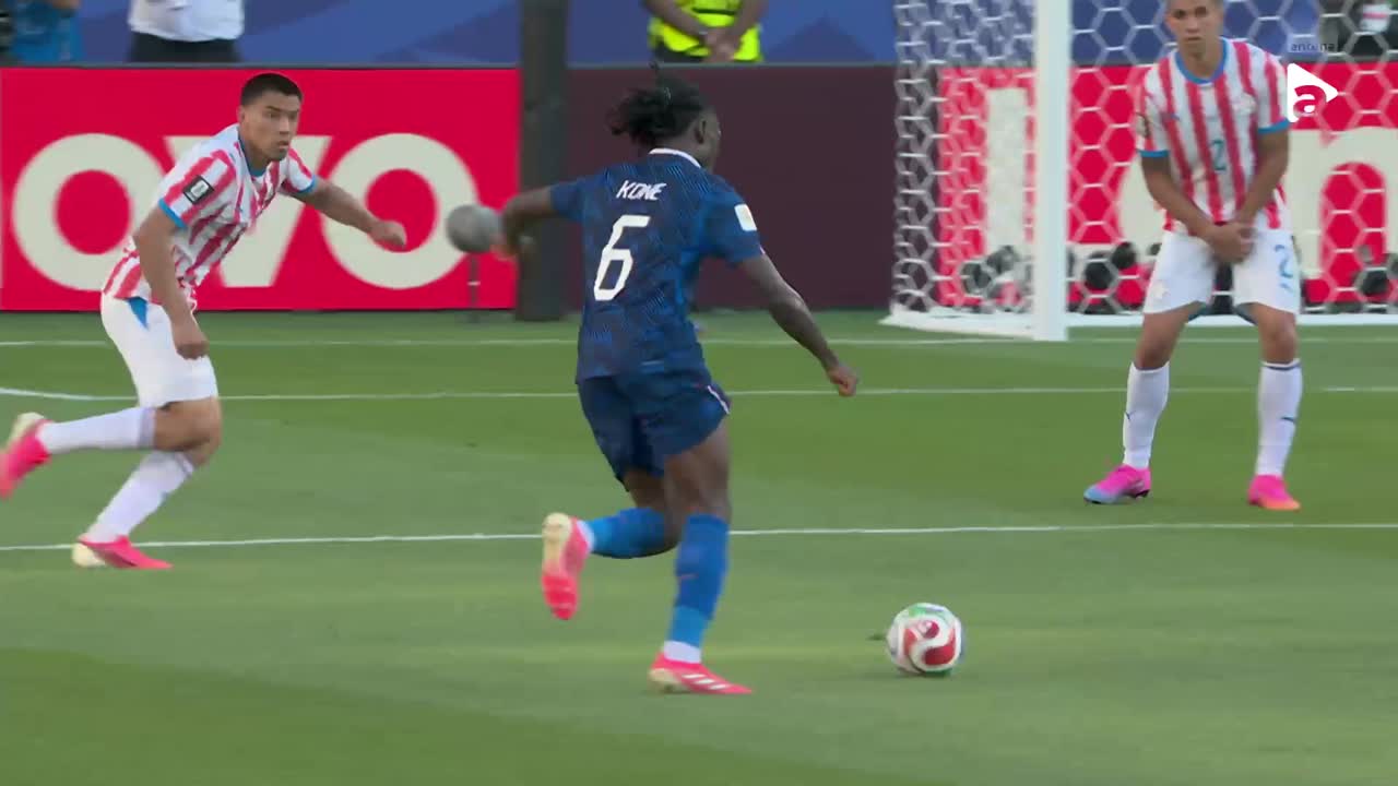 Orlando Gill respinge excelent execuția lui Manu Kone | Paraguay - Franța