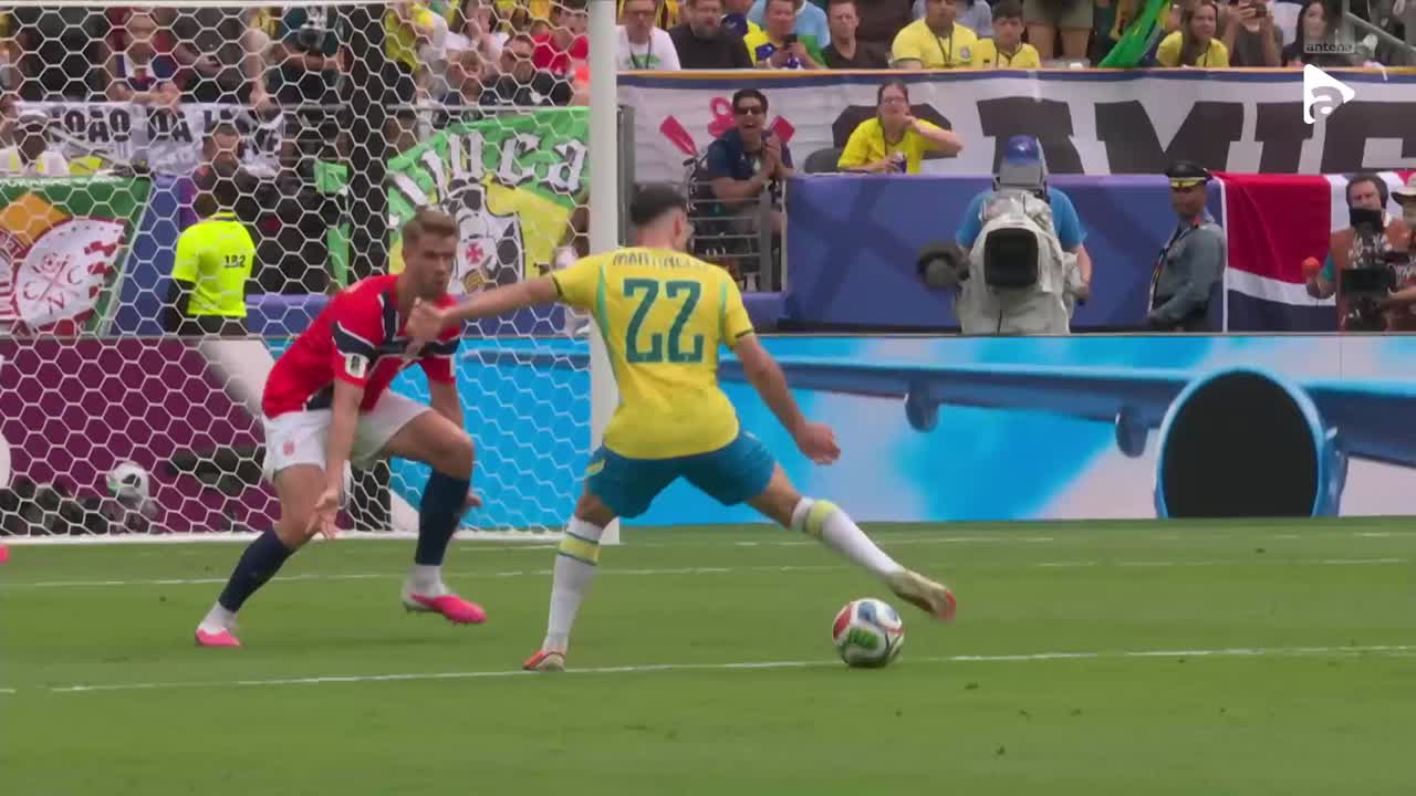Orjan Nyland respinge spectaculos șutul lui Vinicius Junior | Brazilia - Norvegia