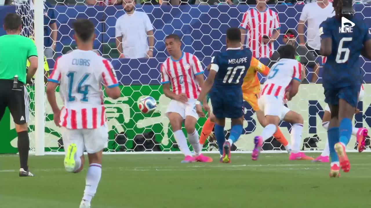Orlando Gill îl blochează de două ori pe Kylian Mbappe | Paraguay - Franța