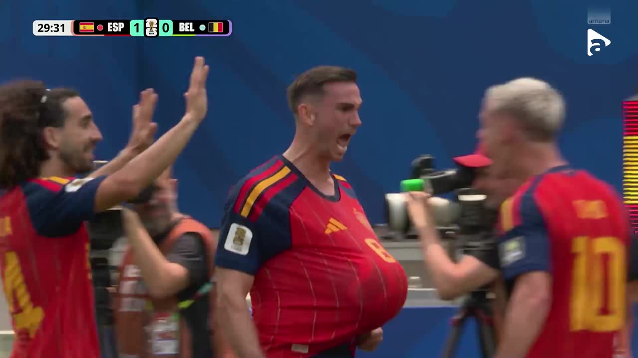 GOL! Fabian Ruiz a trimis mingea în plasă, după ce Courtois a respins în față | Spania - Belgia