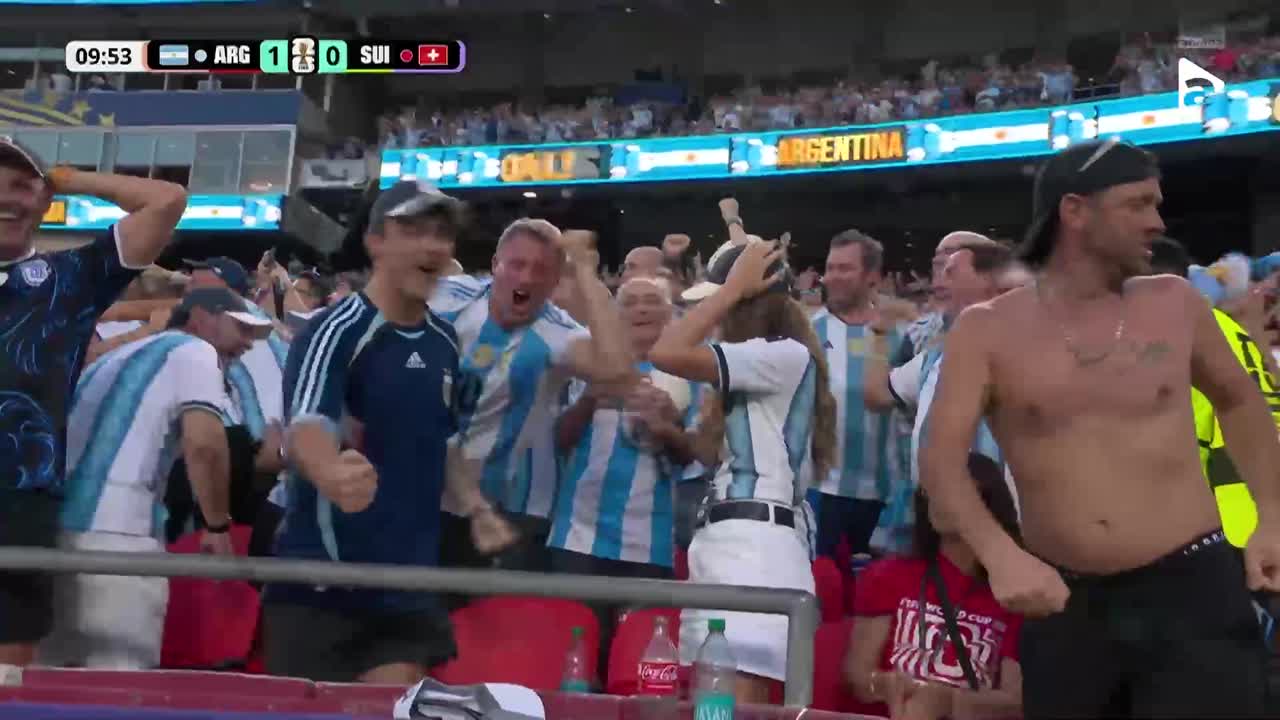 Mac Allister înscrie după centrarea lui Messi din corner | Argentina - Elveția