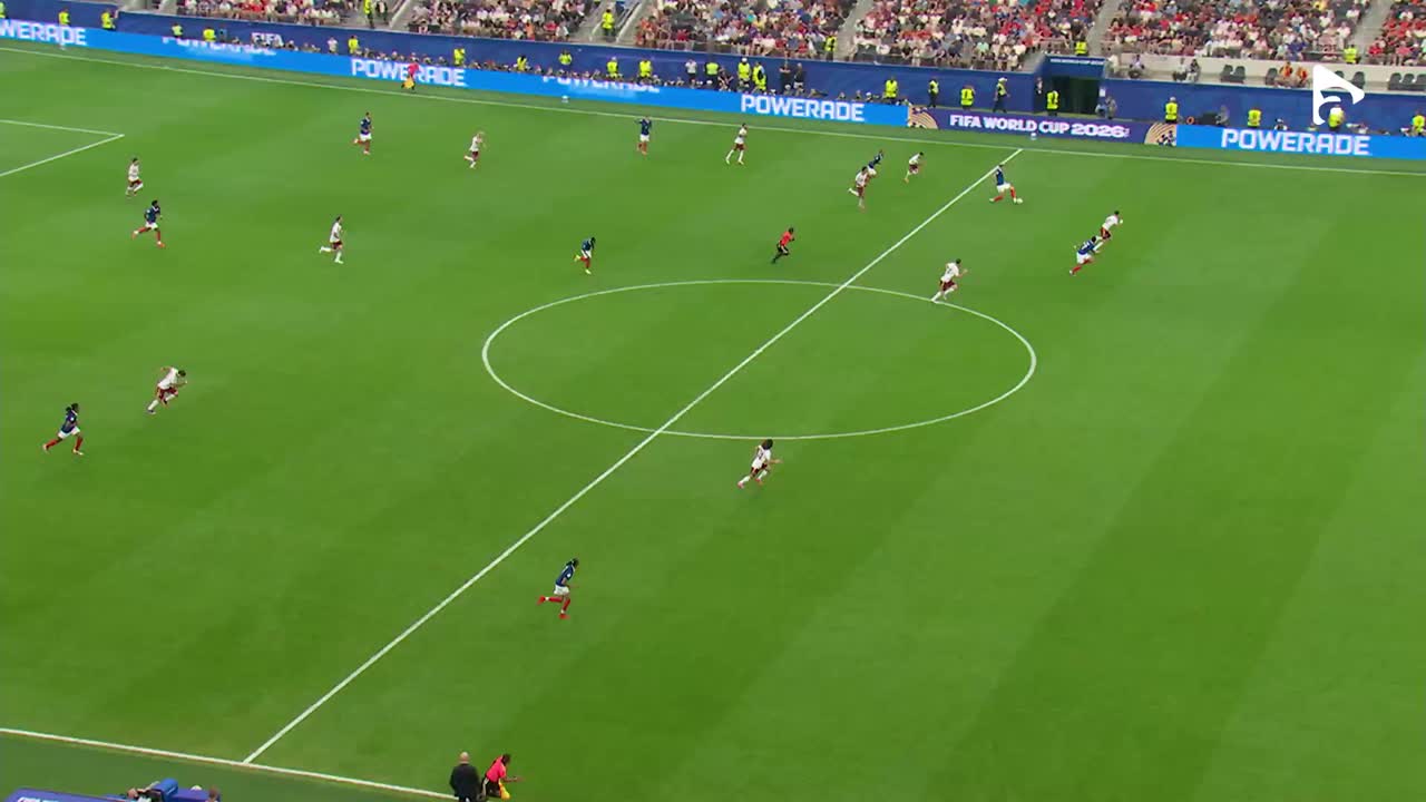Unai Simon a ieşit perfect în fața lui Kylian Mbappe, scapat singur | Franța - Spania