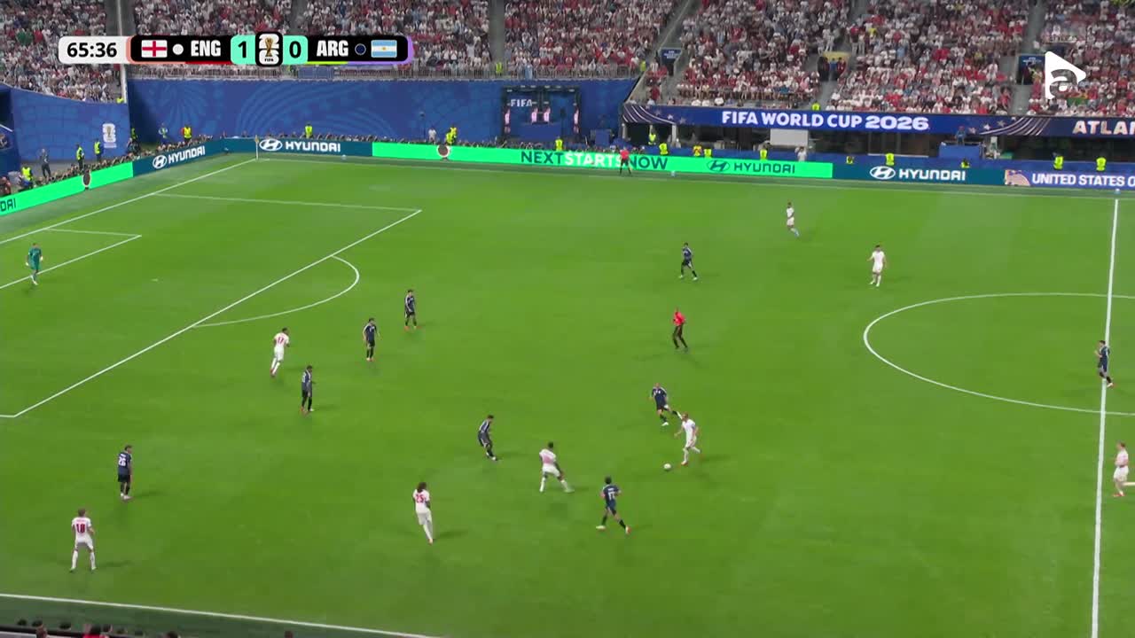 Șutul lui Reese la colțul lung este reținut de Dibu Martinez | Anglia - Argentina