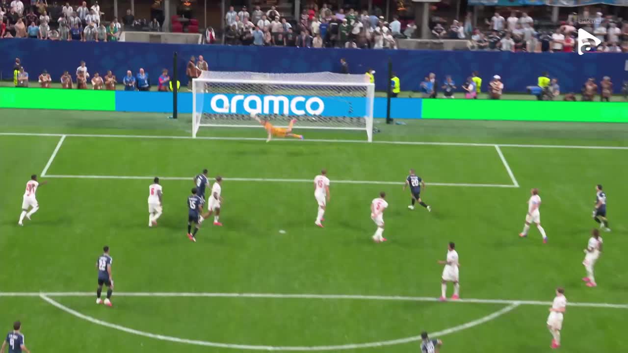 GOL! Enzo Fernandez înscrie cu un șut de la distanță | Anglia - Argentina