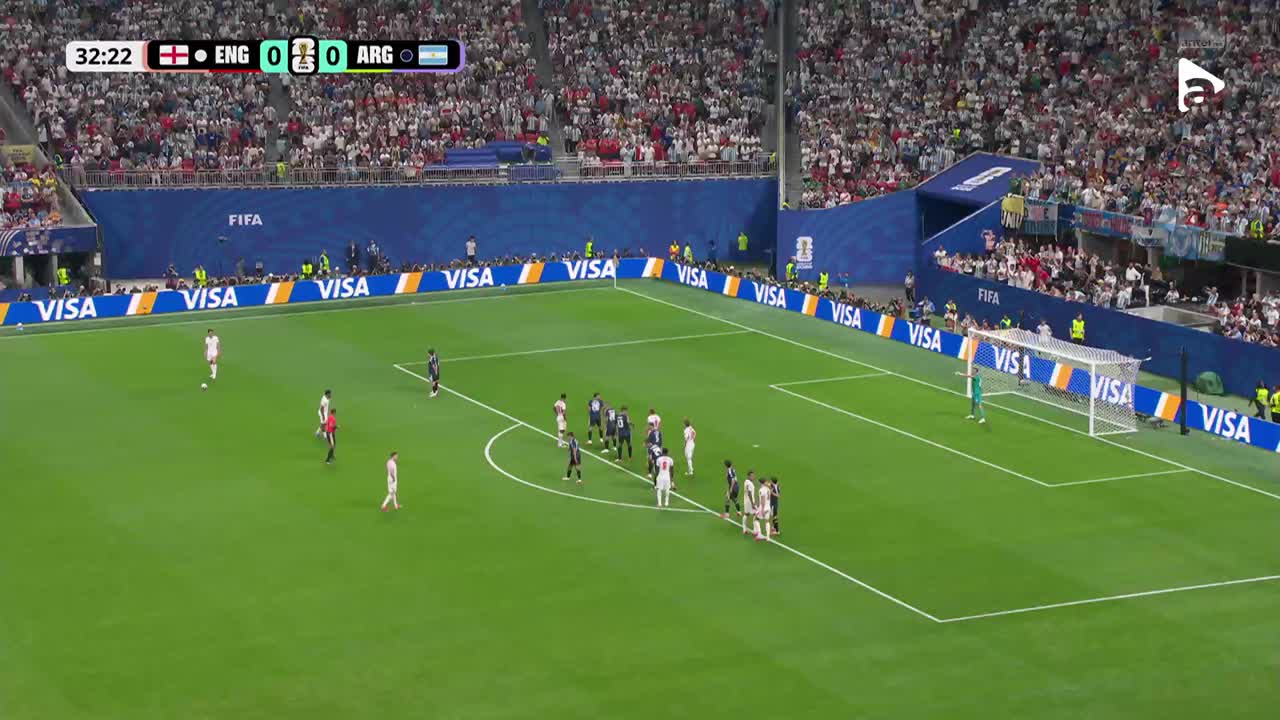 Stones trimite cu capul pe lângă poartă | Anglia - Argentina